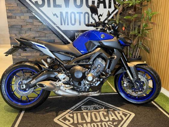 YAMAHA MT-09 